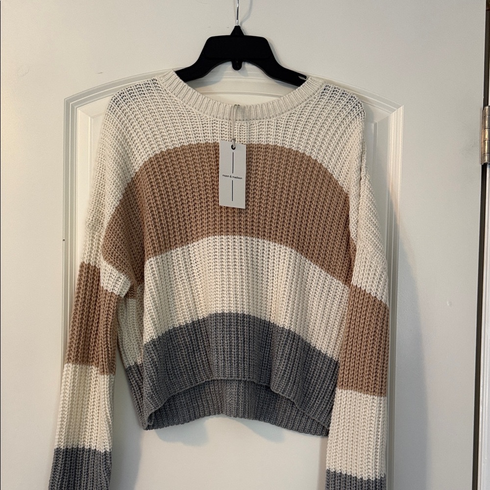 NWT Moon & Madison sweater